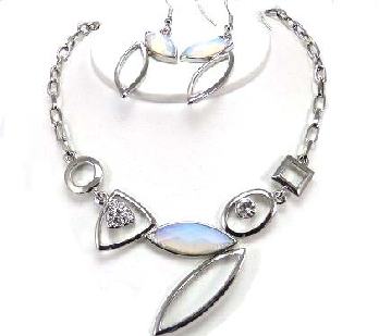 silver-toned-necklace-and-earrings
